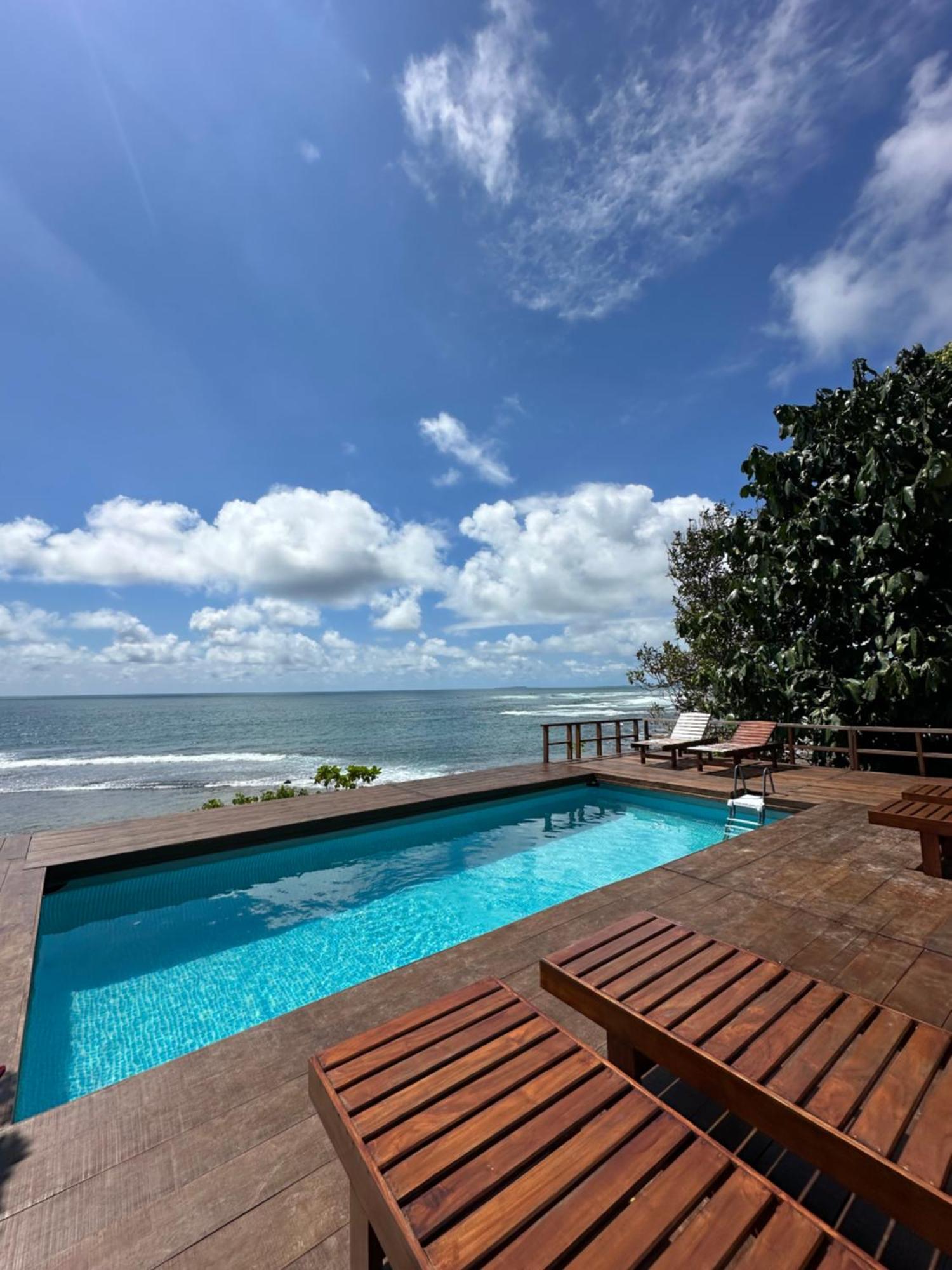Baturundung Surf Resort Naibos Exterior photo