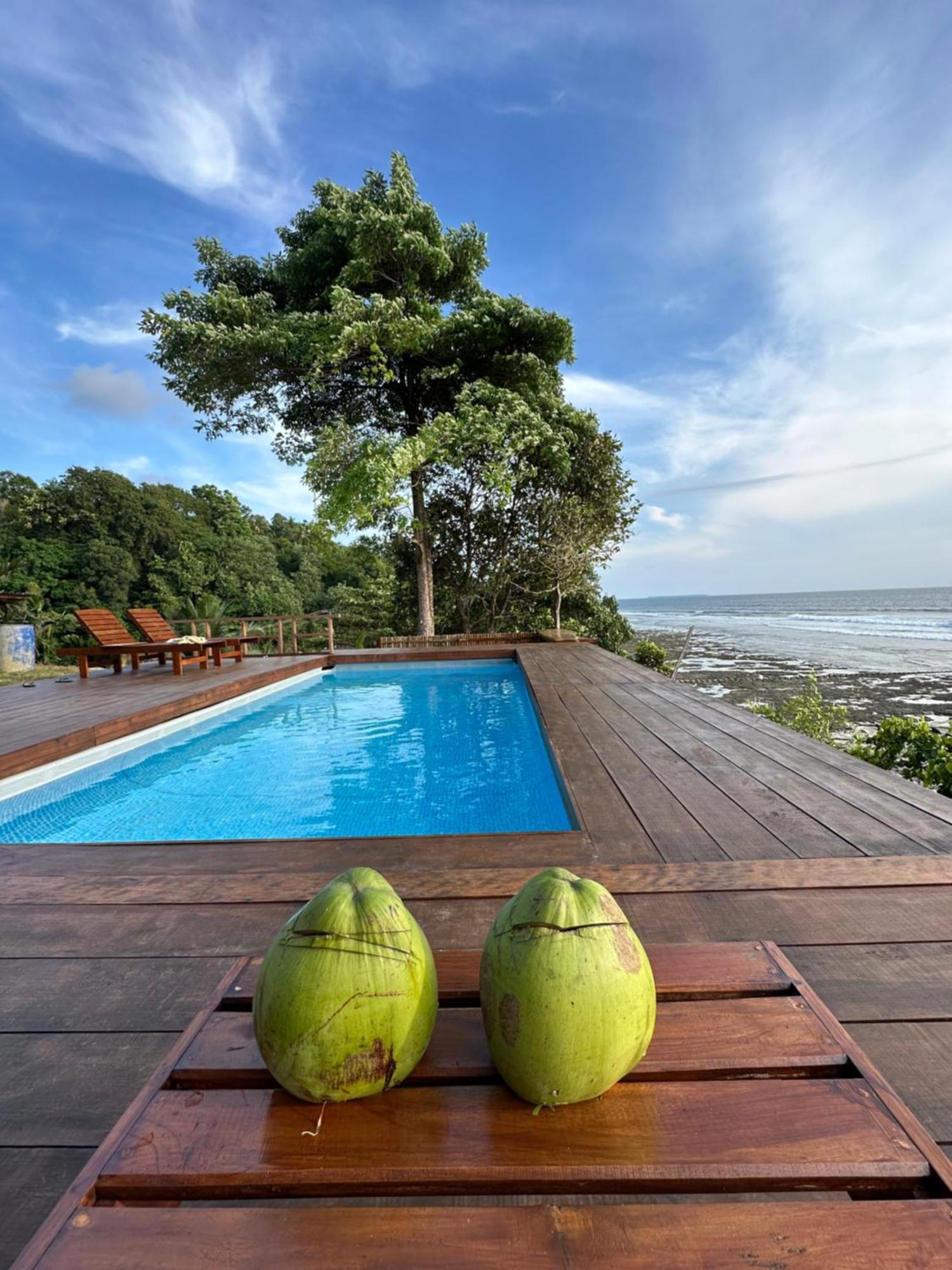 Baturundung Surf Resort Naibos Exterior photo