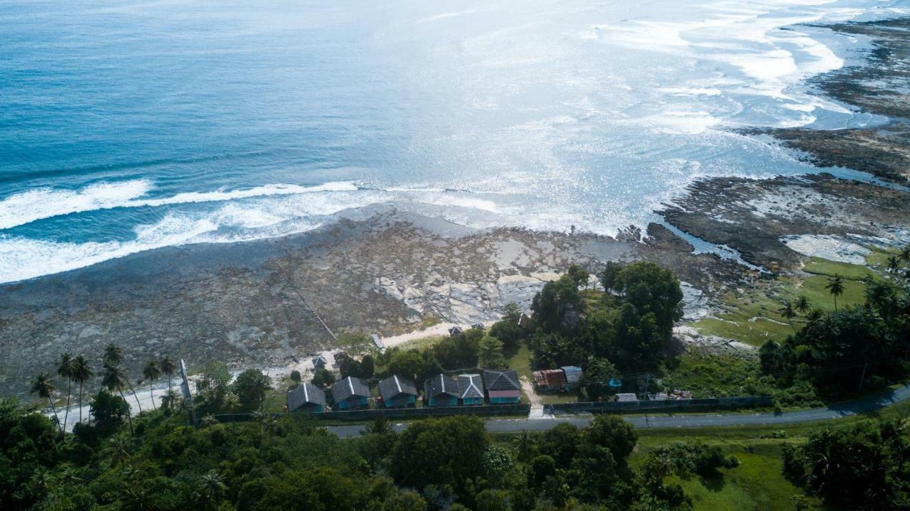 Baturundung Surf Resort Naibos Exterior photo